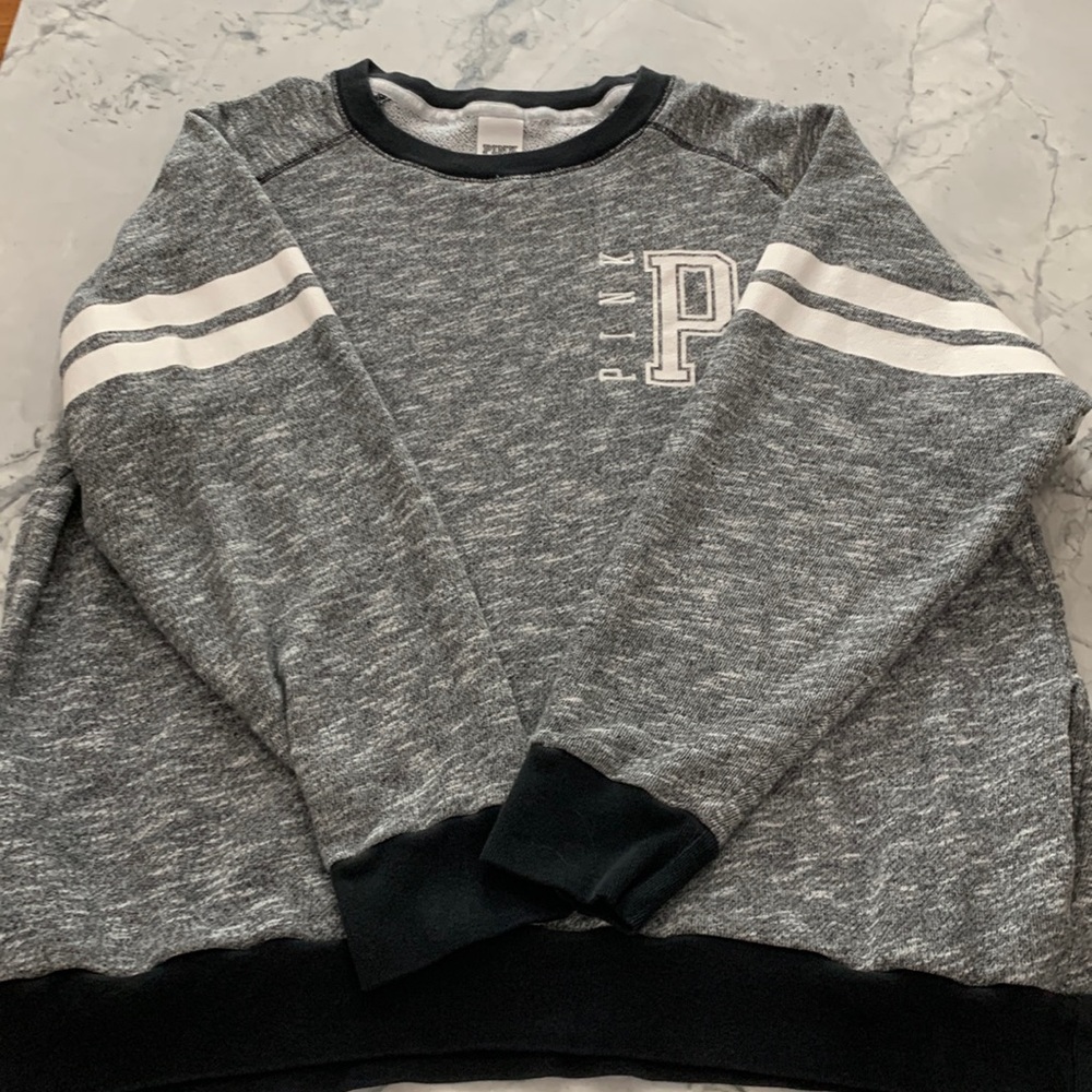 Pink Victoria's Secret pullover gray sweatshirt, size L, great condition.